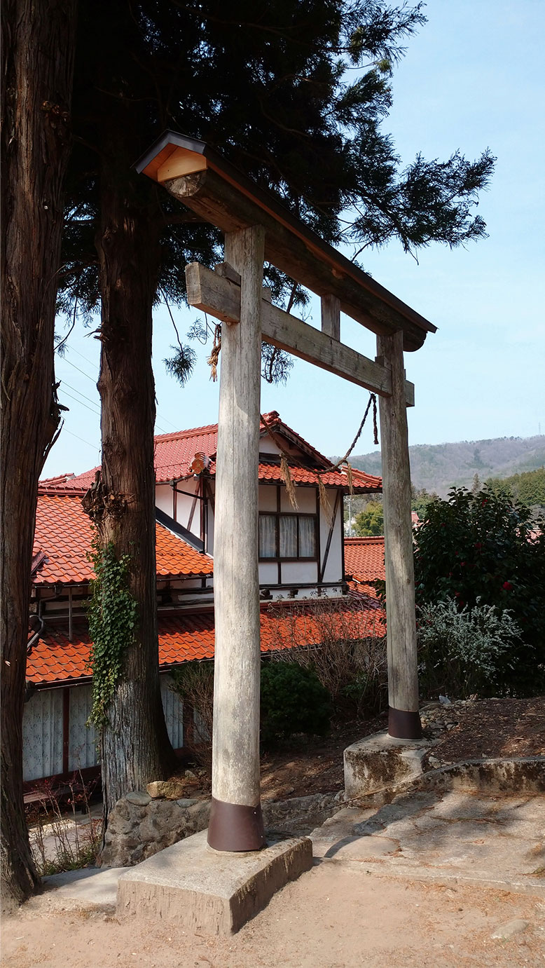 大歳神社鳥居修復工事　修復後